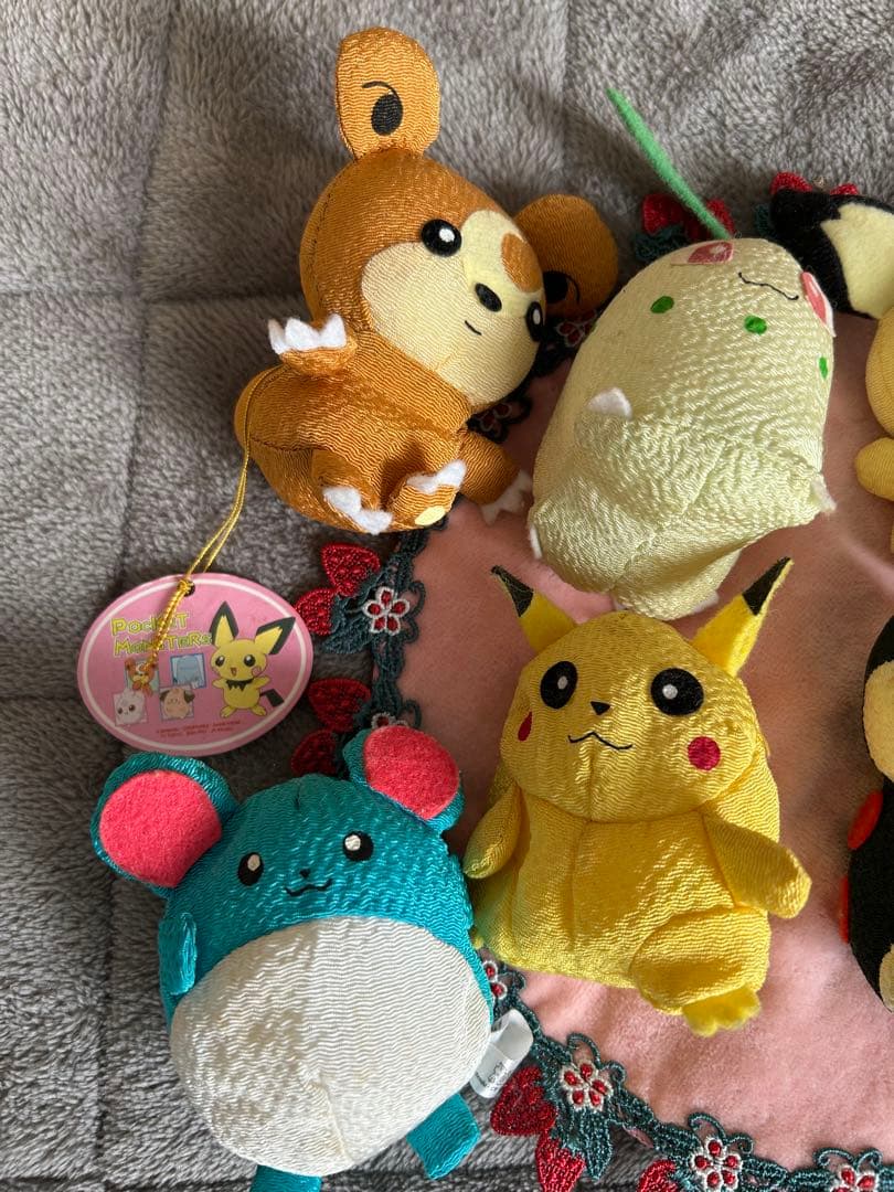 ポケモン　ちりめん　お手玉　ピカチュウ　チコリータ　ヒメグマ　マリル　ヒノアラシ