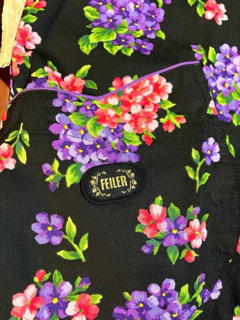 ーFEILERー　フェイラー 黒　ビオラ柄エプロン　未使用品
