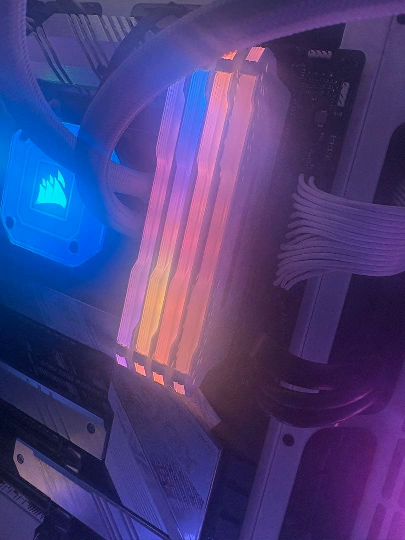 メモリー CORSAIR VENGEANCE RGB PRO DDR4 16GB