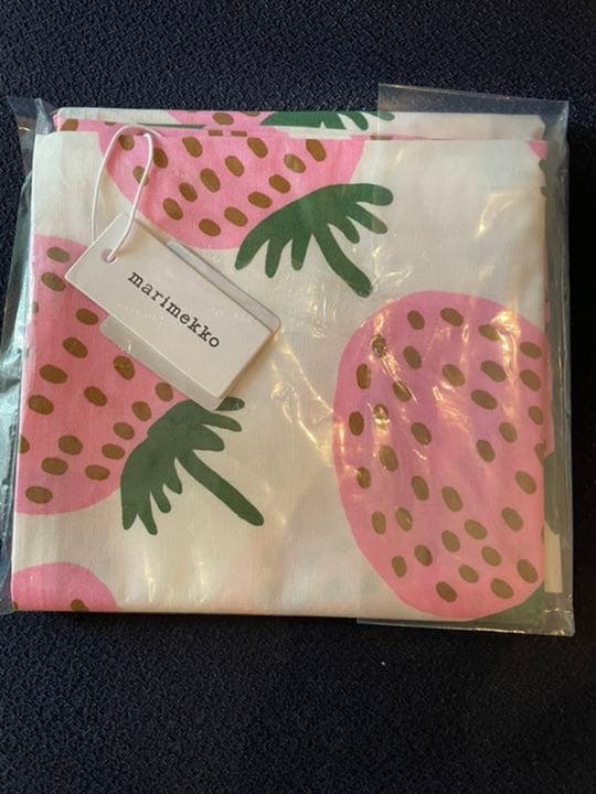 Pieni Mansikka クッションカバー50x50cm