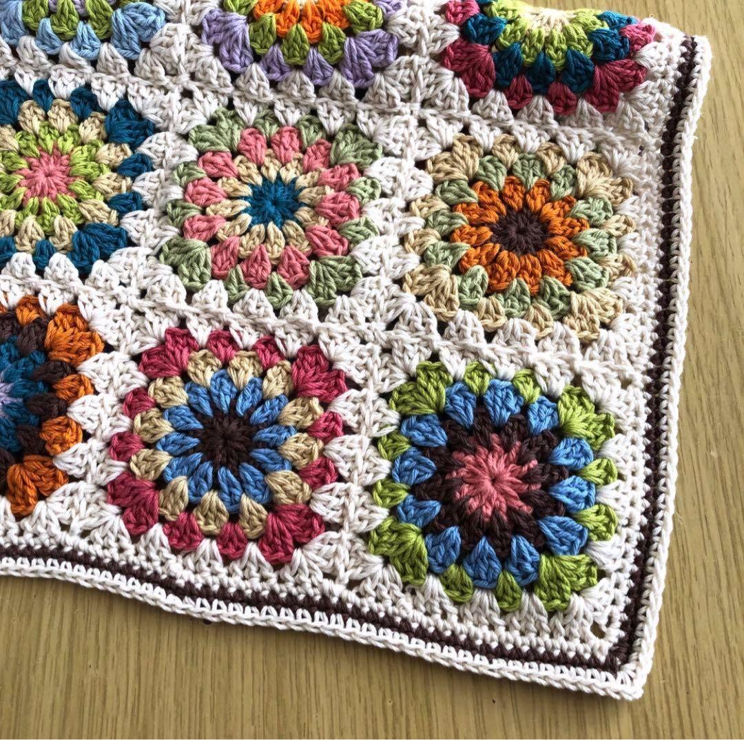 ハンドメイド ブランケット グラニースクエア モチーフ編み かぎ針編み