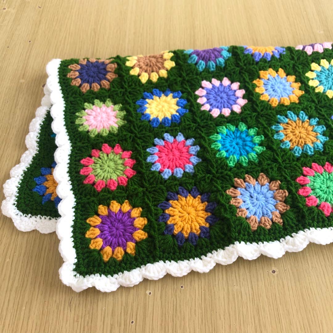 ハンドメイド ブランケット グラニースクエア モチーフ編み かぎ針編み