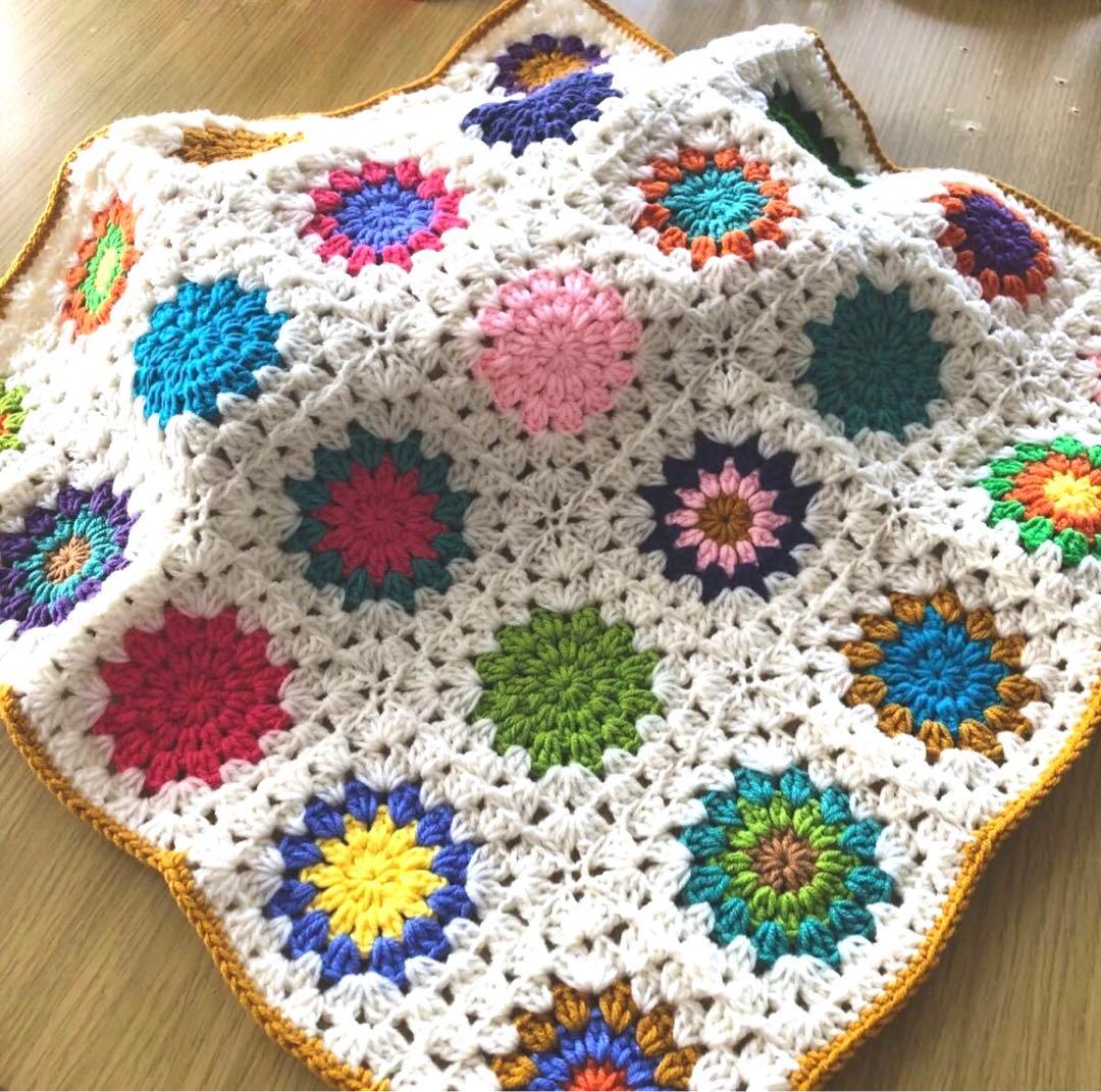 ハンドメイド ブランケット グラニースクエア モチーフ編み かぎ針編み