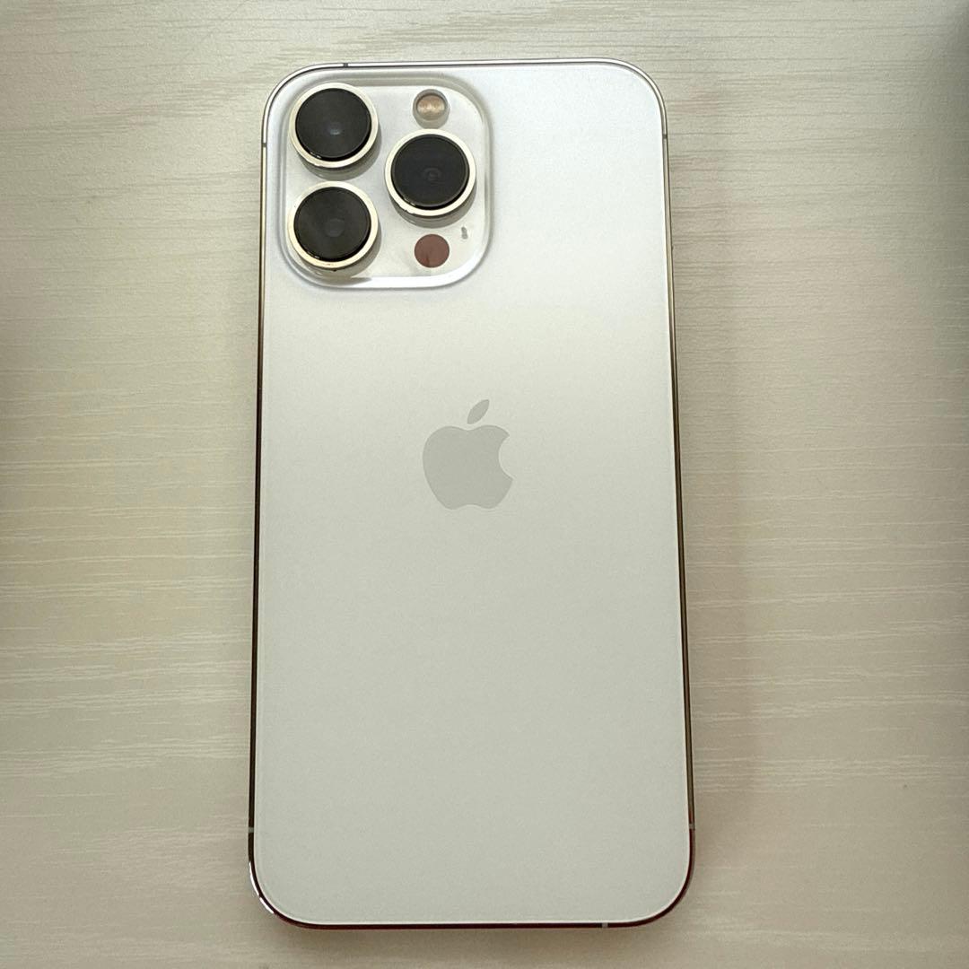 【美品】Apple iPhone13Proシルバー256GB SIMフリー81%