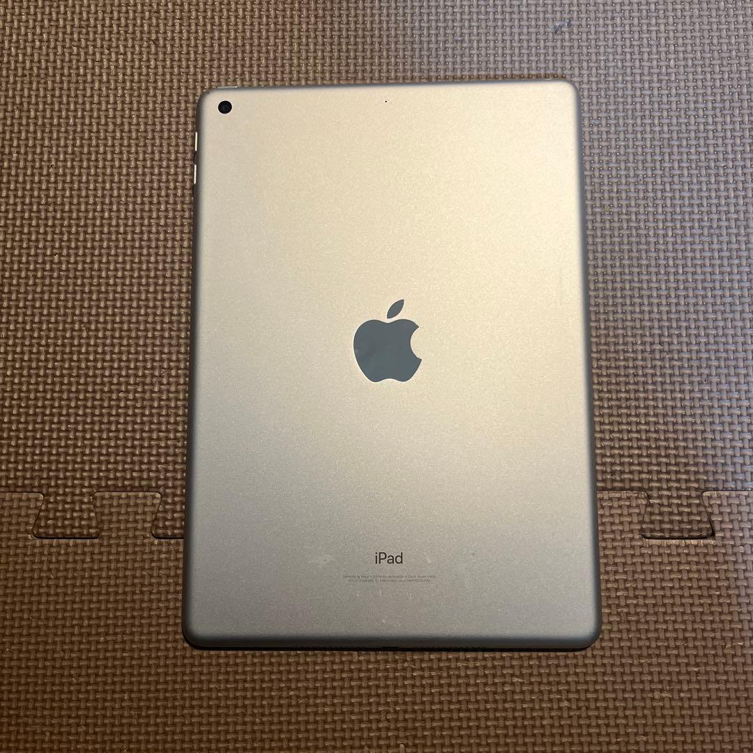 Apple iPad 第6世代 シルバー 本体