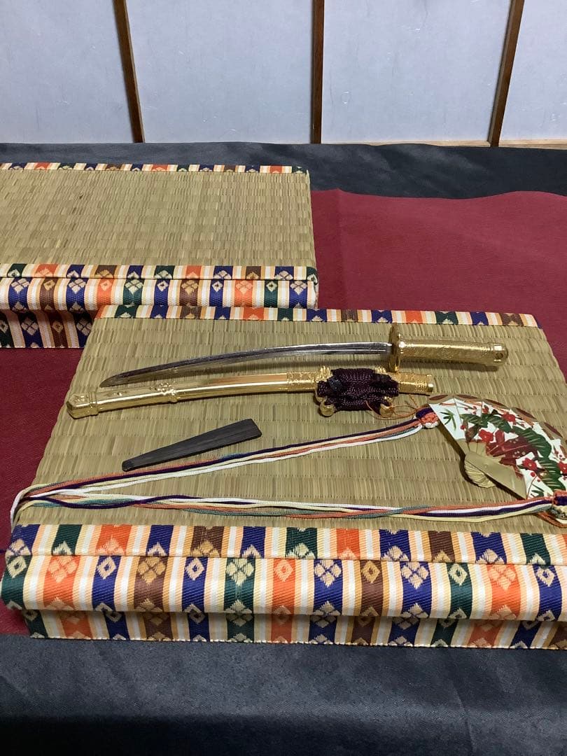 【し】#親王飾り　●豪華衣装・良いお顔です。小道具あります、丁寧な作りです‼️