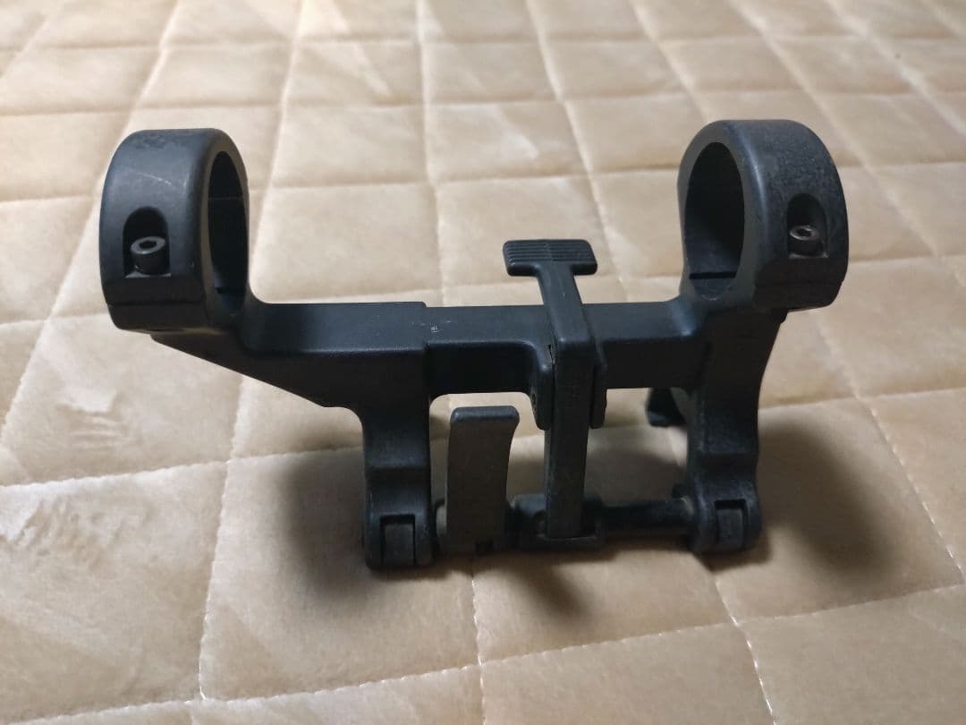 MGC製とマルイ製 G3MP5用クロウマウントセットスコープマウント？ 廃盤品