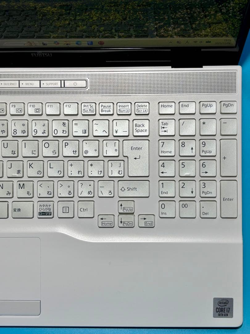 富士通 LIFEBOOK AH53/E2 i7 10510U 2TB 32GB