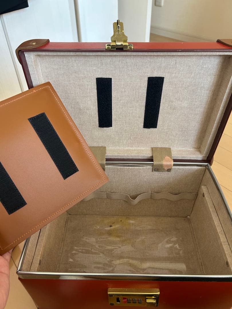 GLOBETROTTERグローブトロッター　ヴァニティケース