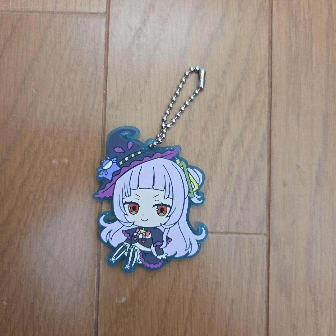 ホロライブ一番くじビジュアルボード四枚セット&ガチャポンなどのラバーキーホルダー