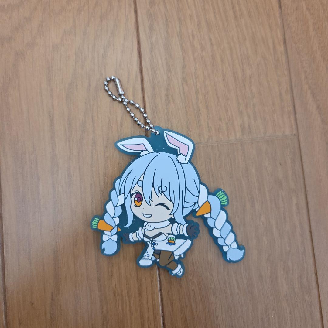 ホロライブ一番くじビジュアルボード四枚セット&ガチャポンなどのラバーキーホルダー