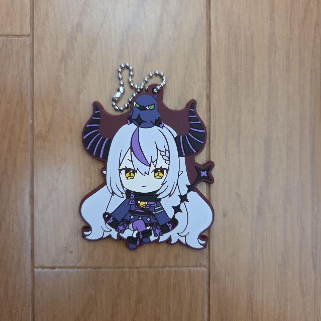 ホロライブ一番くじビジュアルボード四枚セット&ガチャポンなどのラバーキーホルダー