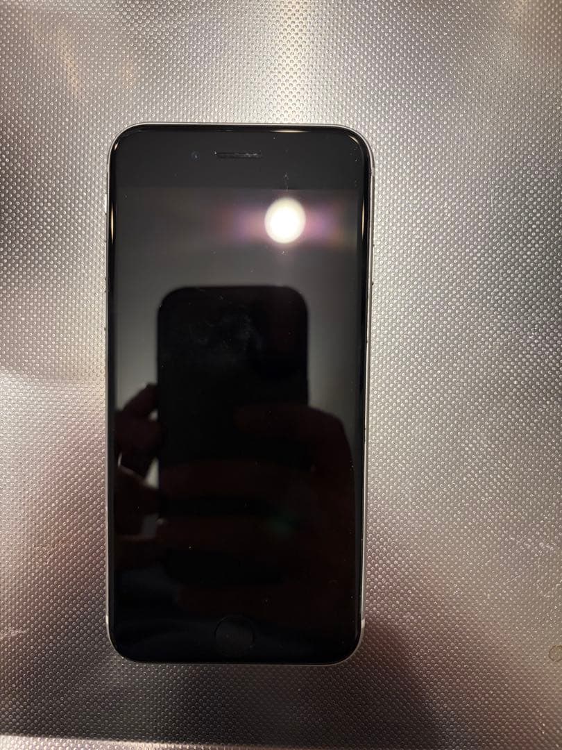 【早い者勝ち】美品バッテリー100%☆iPhoneSE2 64GB SIMフリー