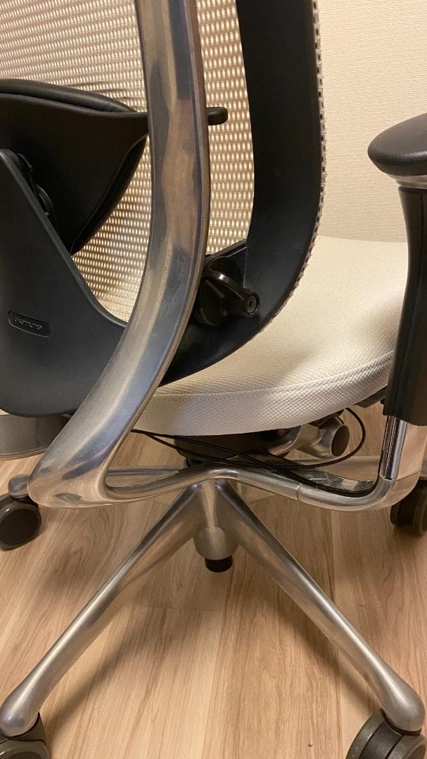 オカムラ コンテッサ　CM32AB　ホワイト