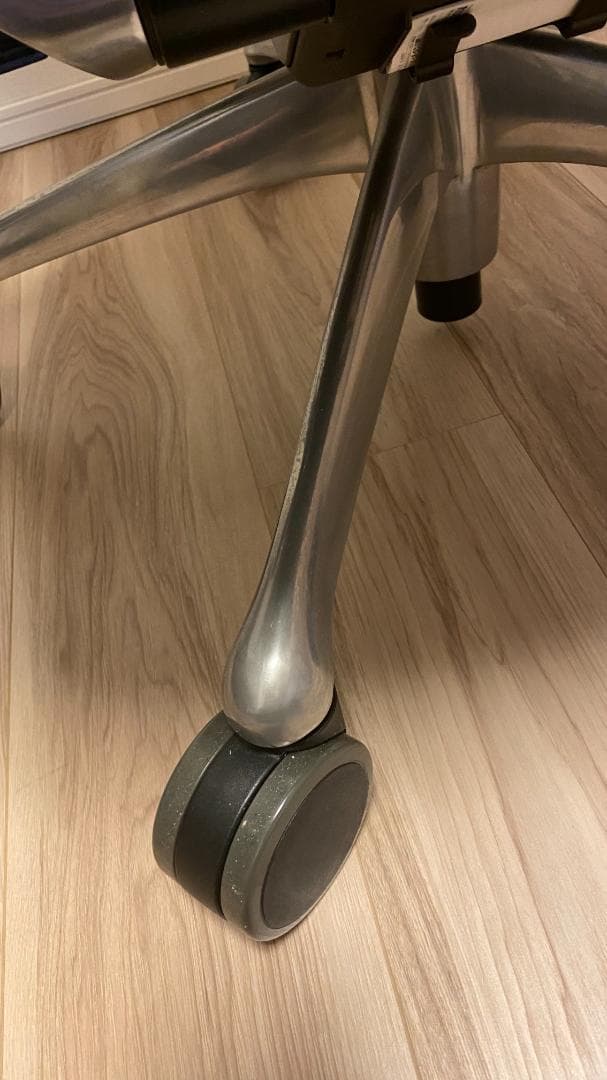 オカムラ コンテッサ　CM32AB　ホワイト