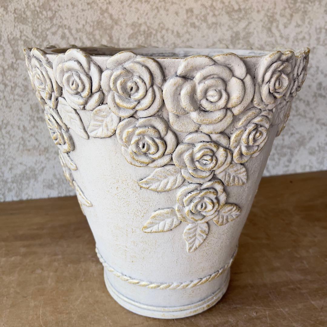 アンティーク風総薔薇レリーフ金色カスレ模様