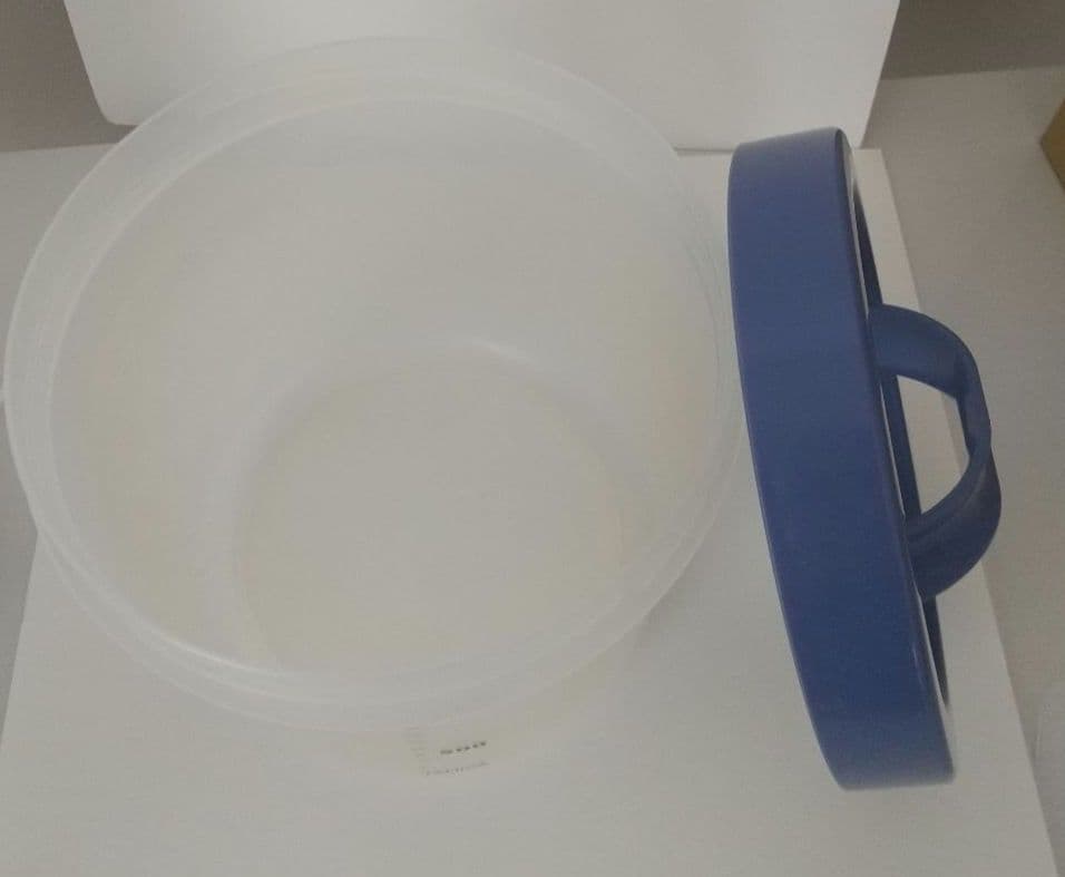 タニカヨーグルトメーカー ブルー+ 容器４つ