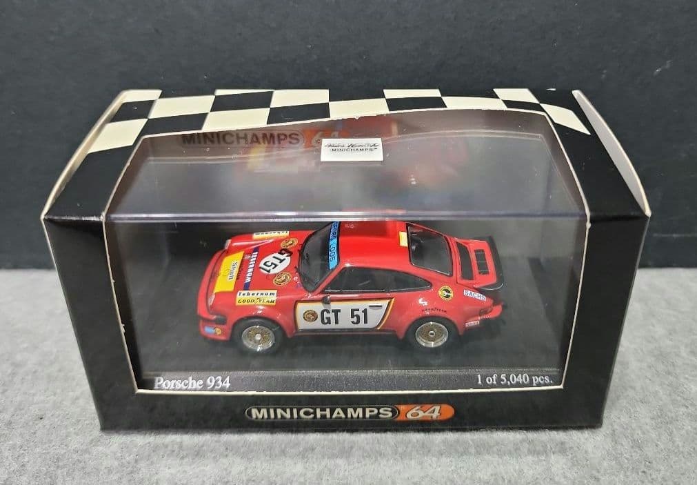 ミニチャンプス　1/64スケール ポルシェ（５台セット）