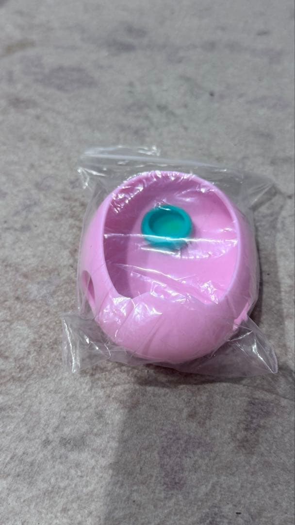 小型デジタルペットTamagotchi ピンク《陸》