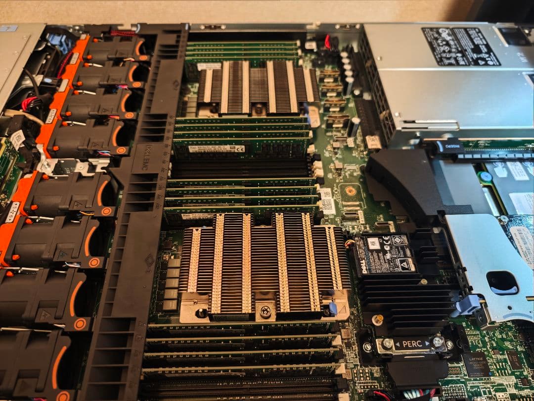 DELLEMC PowerEdge R640 1Uラックマウントサーバー