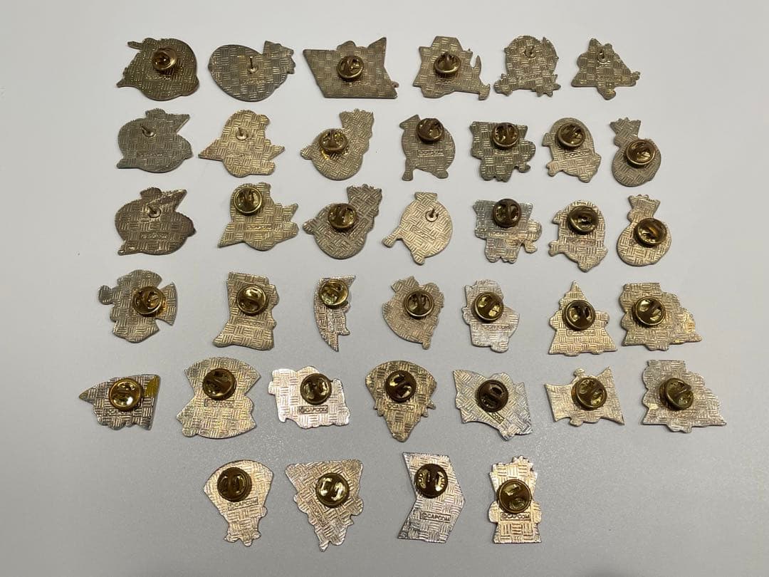 ストリートファイター メタルピンバッジ34個セット