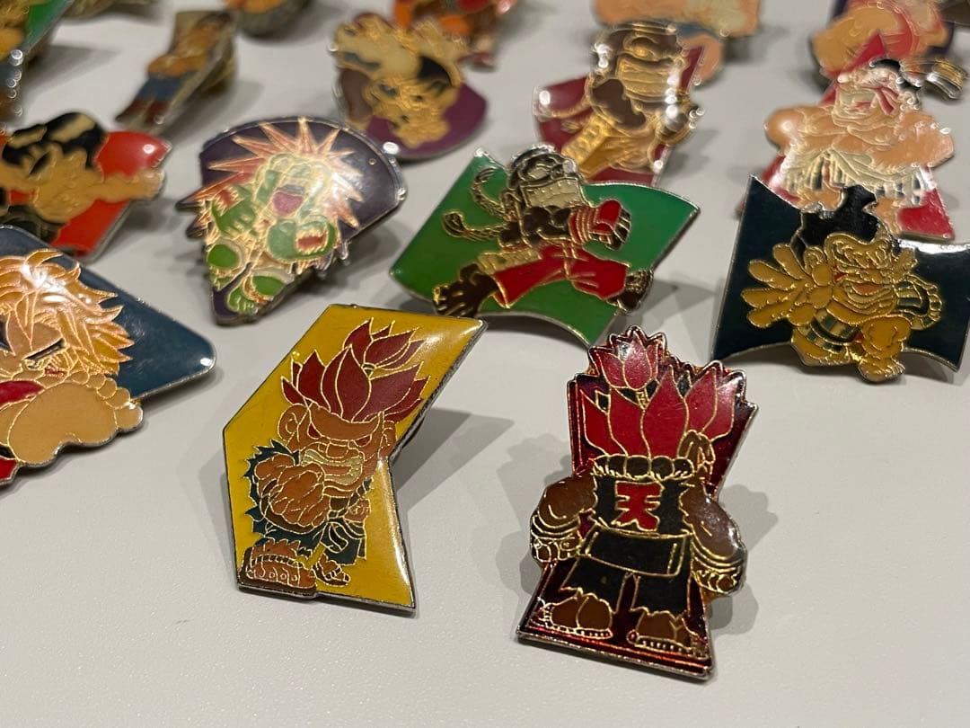 ストリートファイター メタルピンバッジ34個セット