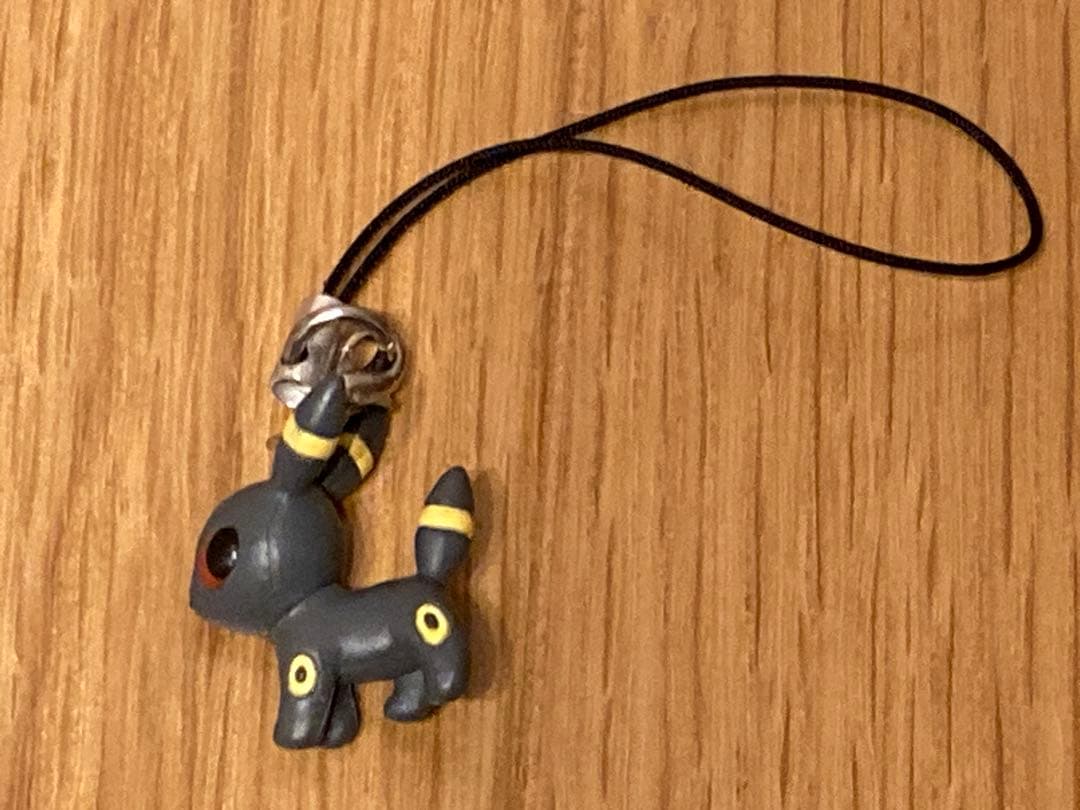 ポケモン　ブラッキー　フィギュア　ストラップ　ミラー