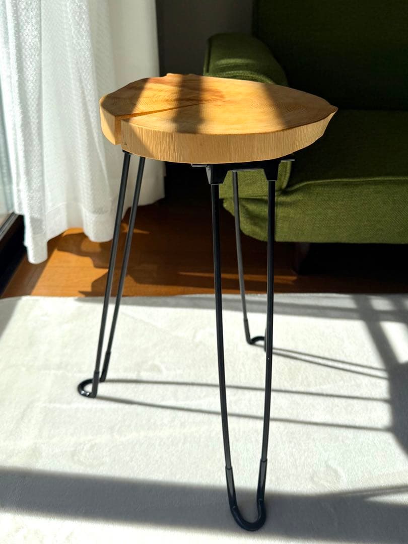 ミニ　コーヒーテーブル　サイドテーブル　天然木　一枚板(k014)一点もの