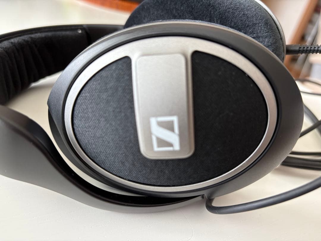 美品　変換プラグ付属 オープン型　SENNHEISER HD559 ヘッドホン