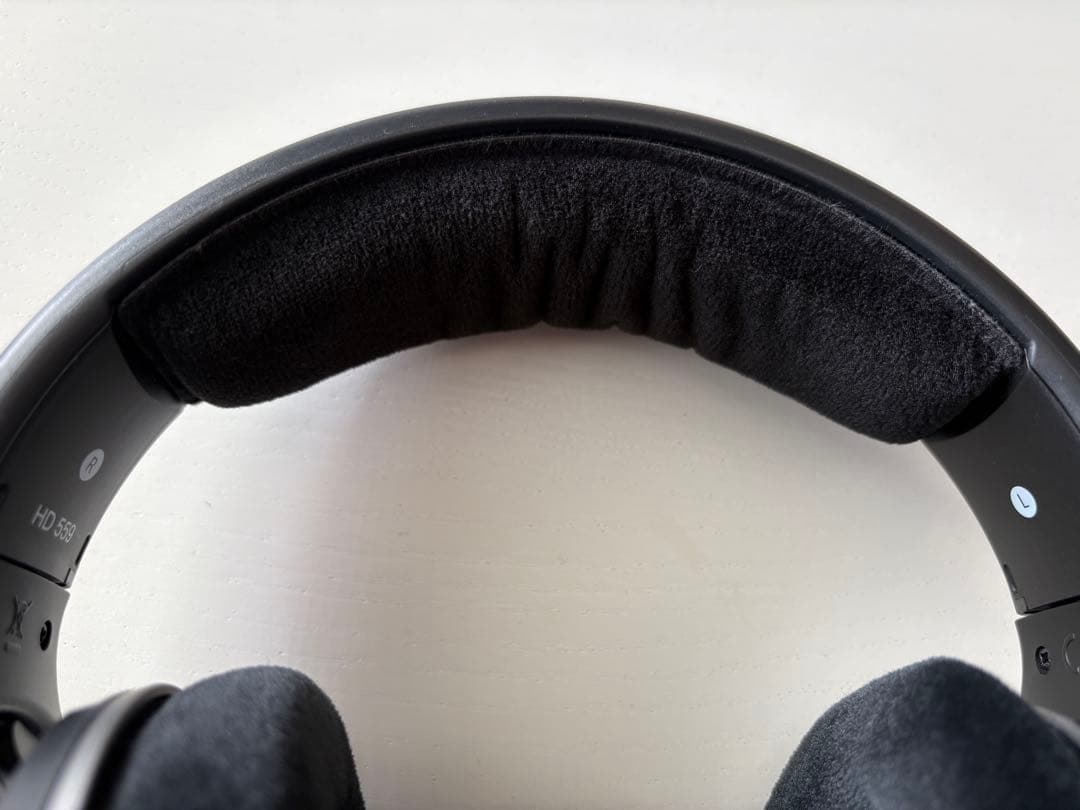 美品　変換プラグ付属 オープン型　SENNHEISER HD559 ヘッドホン