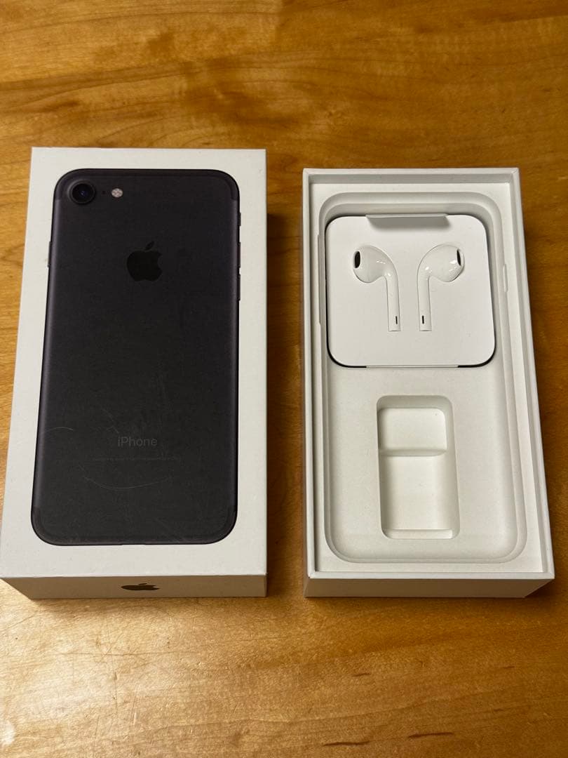 Apple iPhone7 128GB ブラック 箱付 動作良好