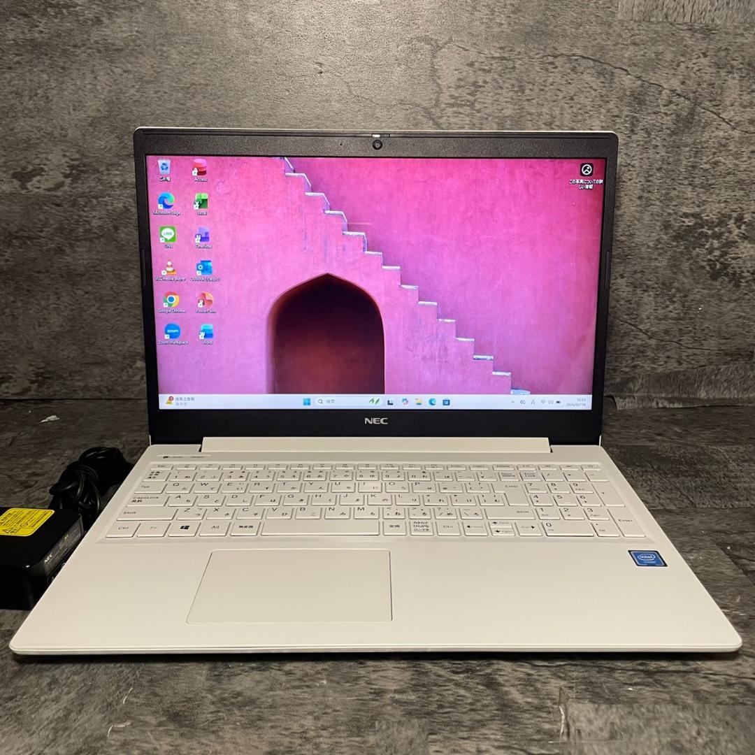 ★Windows11 最新オフィス2024 SSD　初期設定済すぐつかえます美品