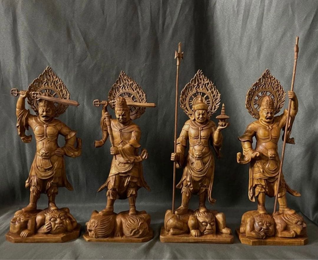 総柘植材　仏教工芸品　時代彫刻　一刀彫　極上彫　木彫仏像　四天王立像
