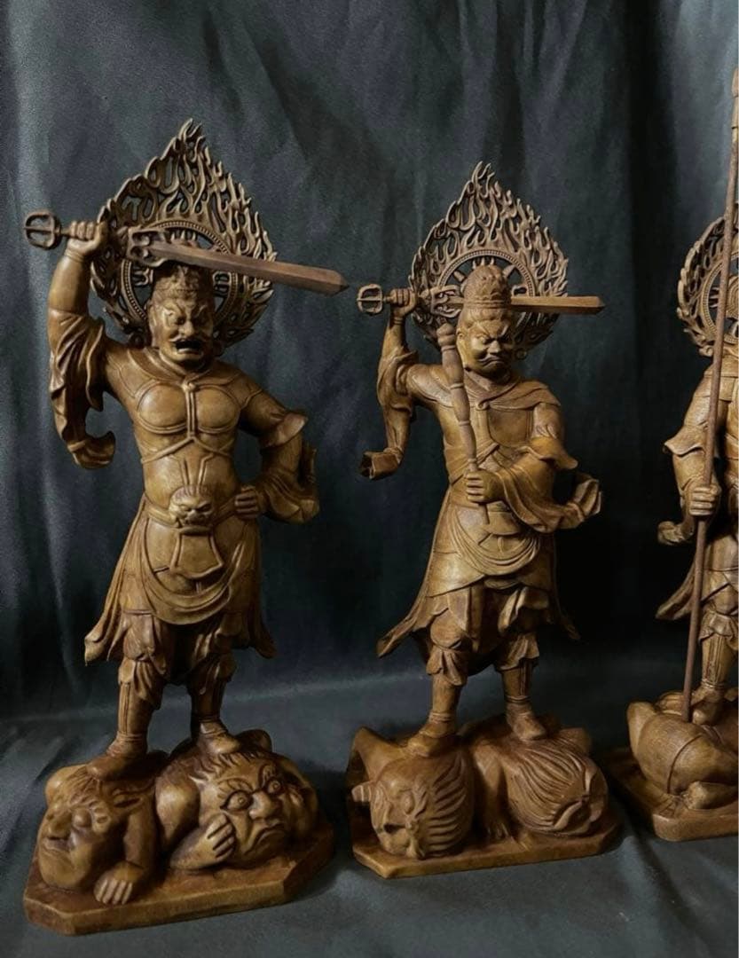 総柘植材　仏教工芸品　時代彫刻　一刀彫　極上彫　木彫仏像　四天王立像