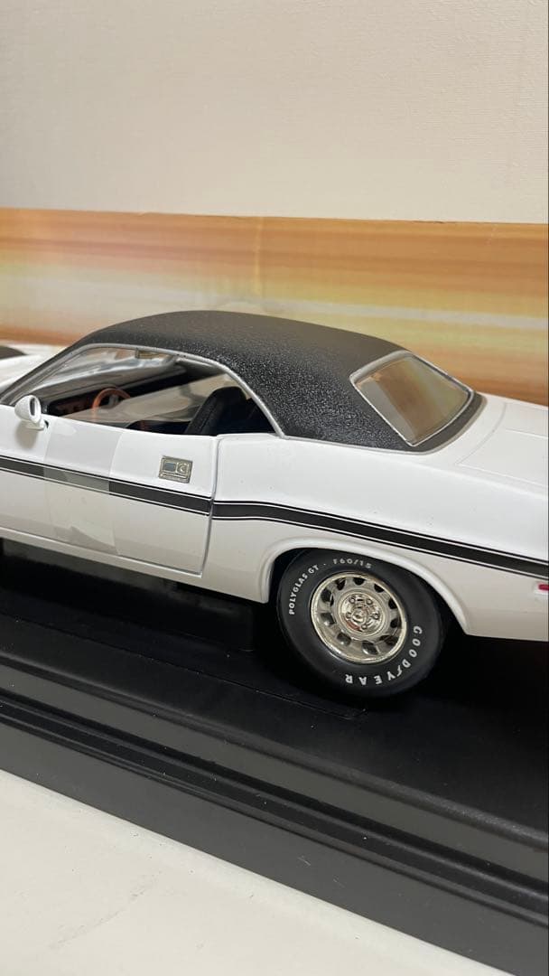 ミニカー 1970 Challenger R/T American Muscle