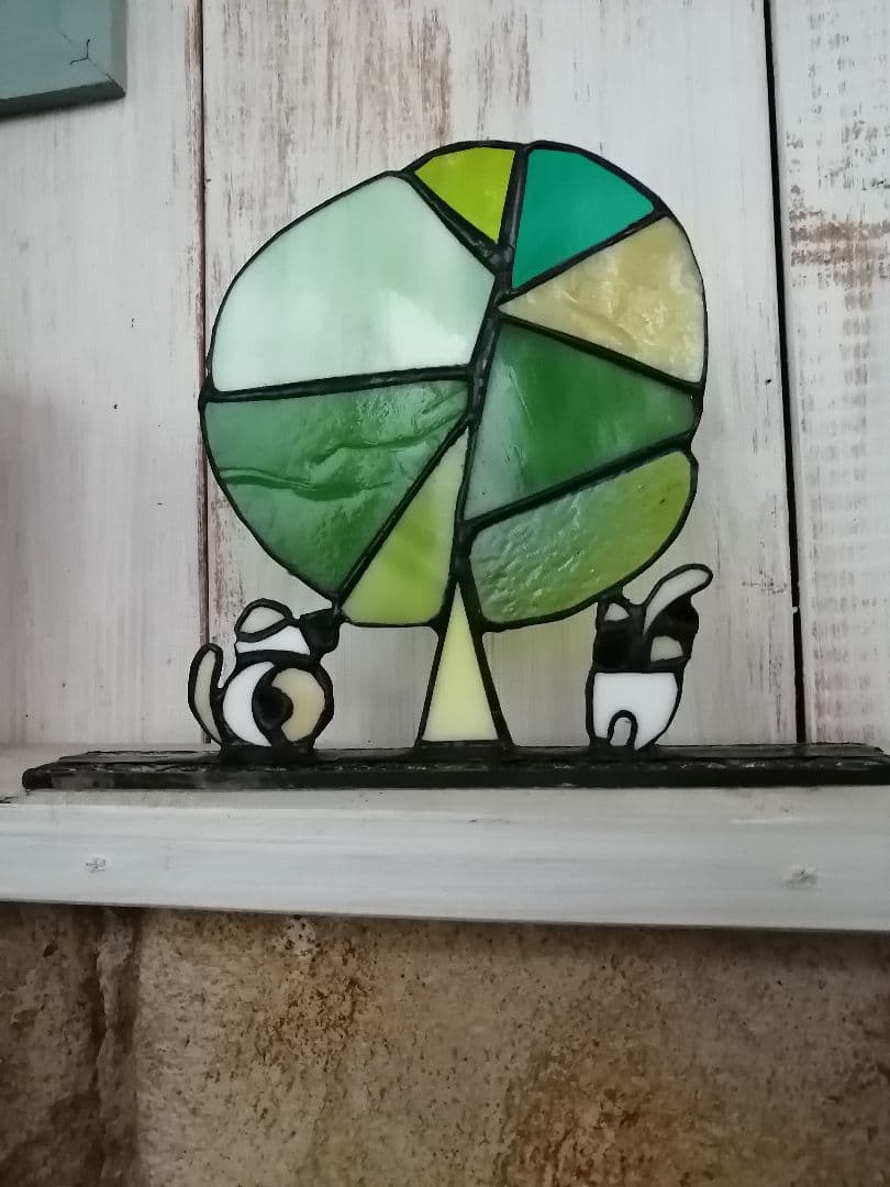 緑の木と三毛猫さん