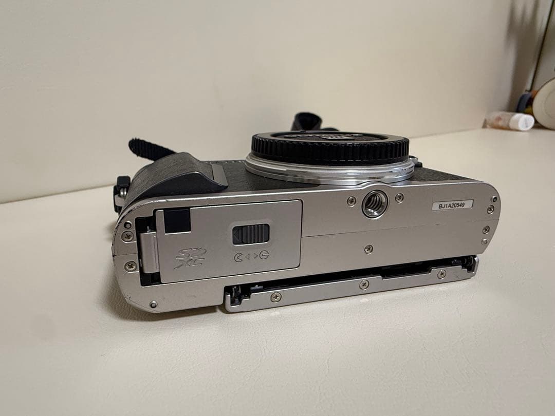 OLYMPUS PEN E-PL9 ミラーレス一眼＋単焦点レンズ