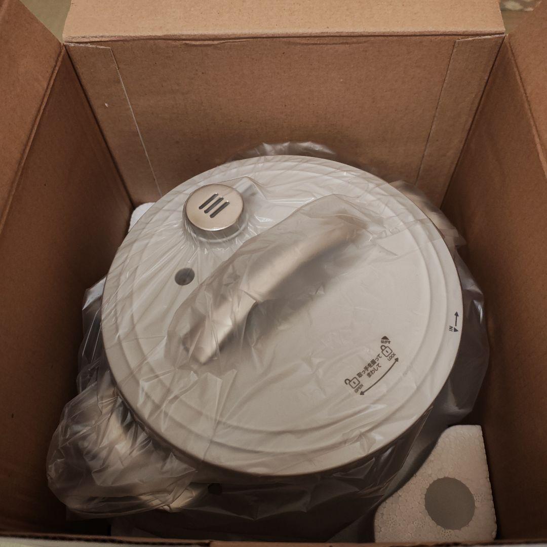 未使用 Re:De Pot 電気圧力鍋 2L PCH-20LW