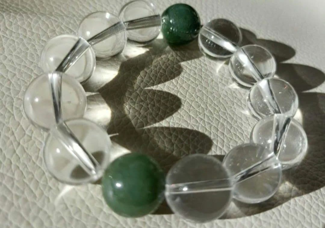 天然水晶13mm翡翠12mm（サイズ調整で天然水晶を１個又は2個増やせます）