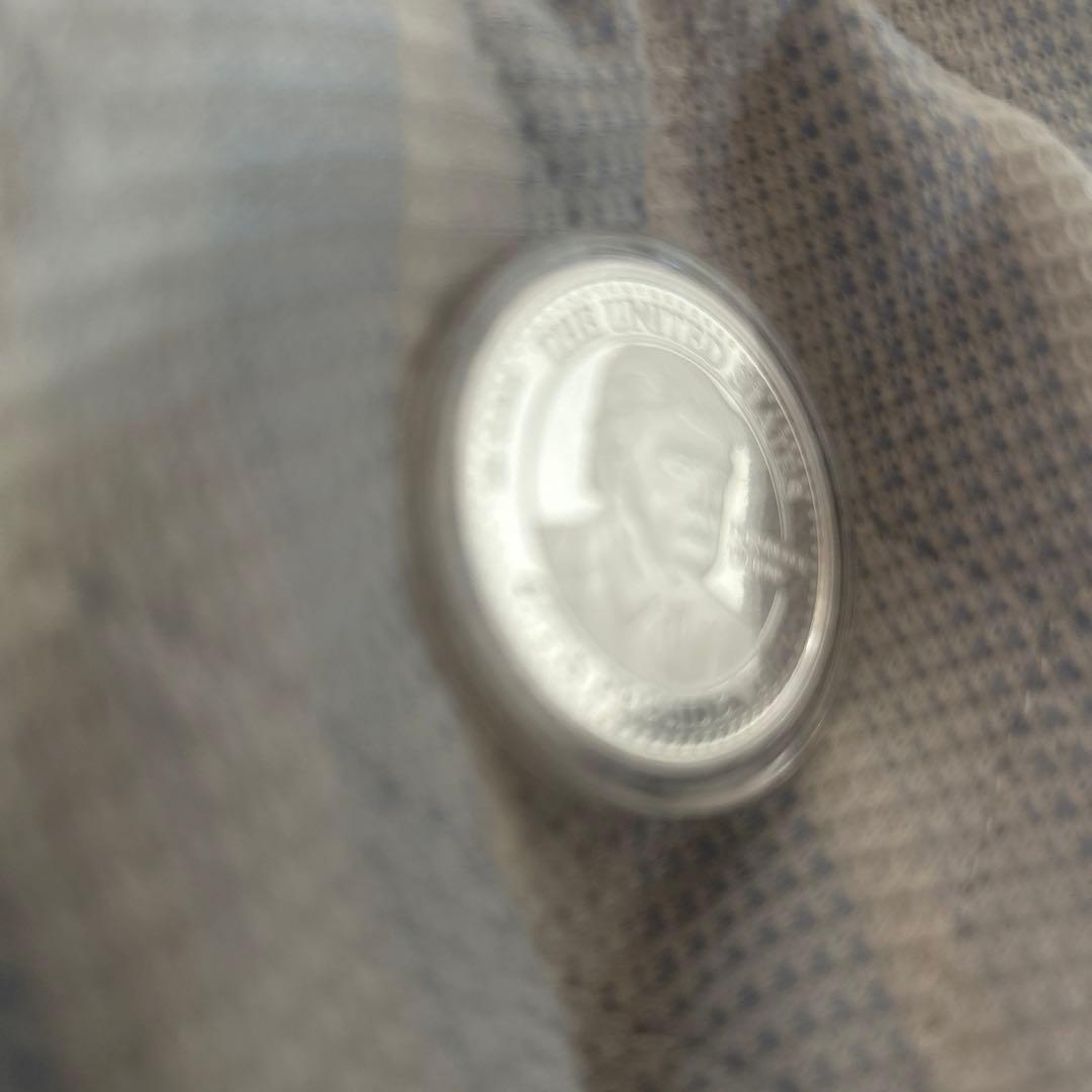 トランプ大統領記念　純銀99.9%