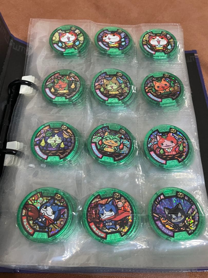 妖怪ウォッチ DXセット バインダー付き　妖怪メダルまとめ売り　メダル1081枚