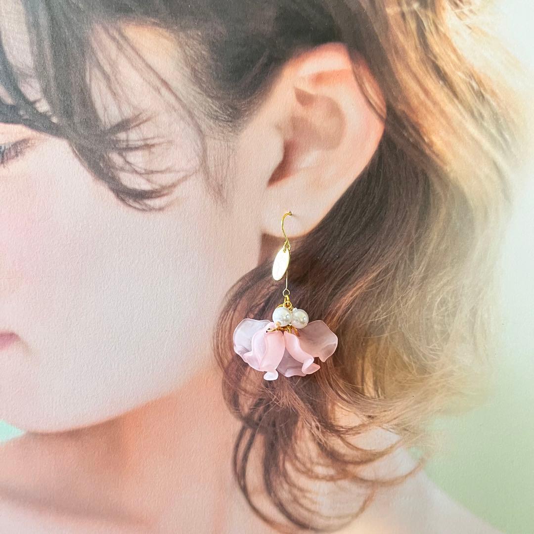 ☆❤️ 花びら　パール　小花　ピアス　イヤリング　ハンドメイド