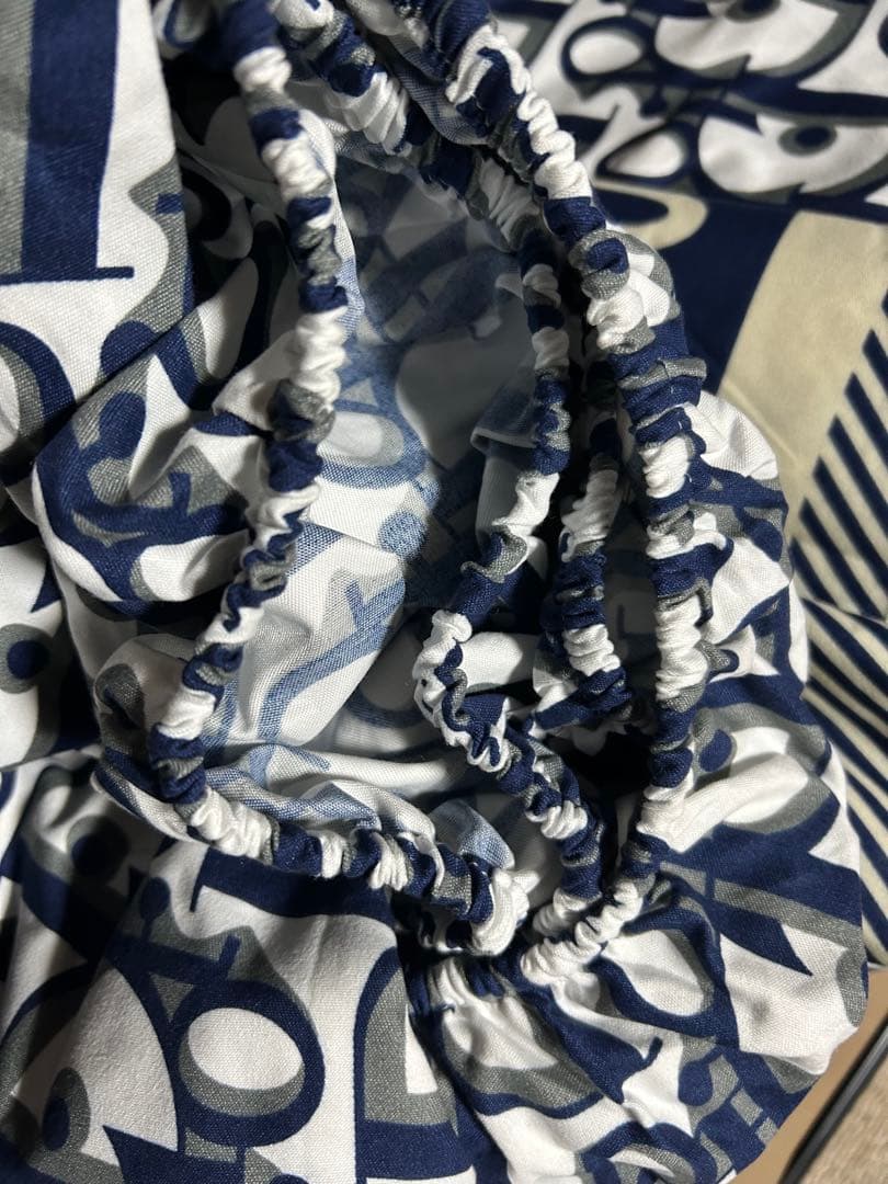 これからのシーズンにマッチした 総柄ベッドシーツと枕カバーの 3点セット！