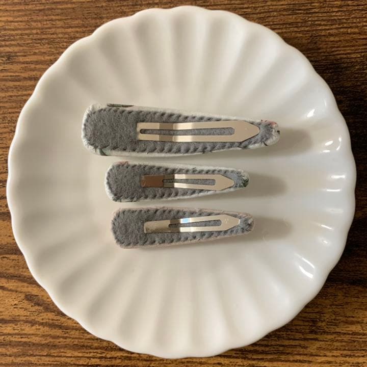 【104】再販　リバティプリント使用　ハンドメイド　パッチンピン　ヘアピン　3個