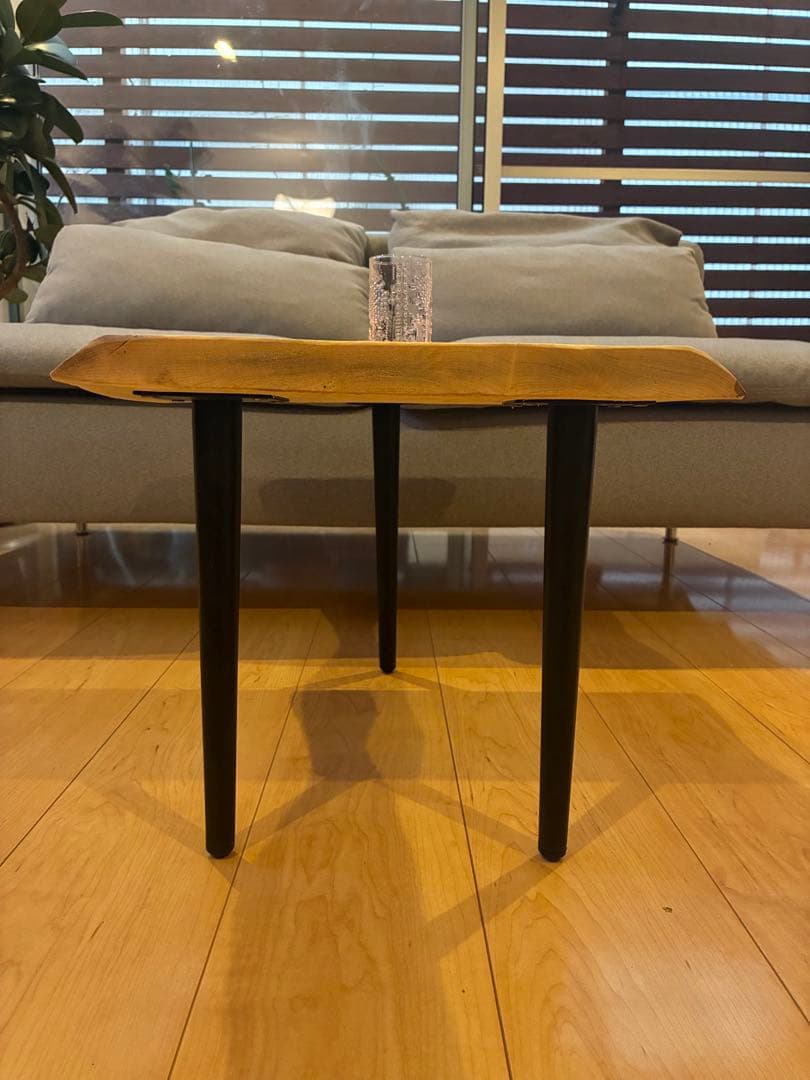 【 希少銘木】国産 栓（セン）一枚板サイドテーブル 皮付き 無垢材