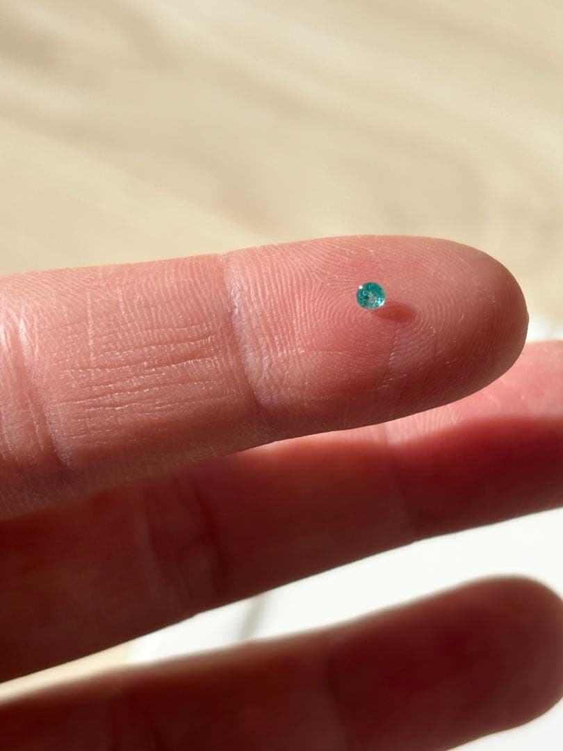 ブラジル産 パライバトルマリン ルース ネオンブルー 0.048ct