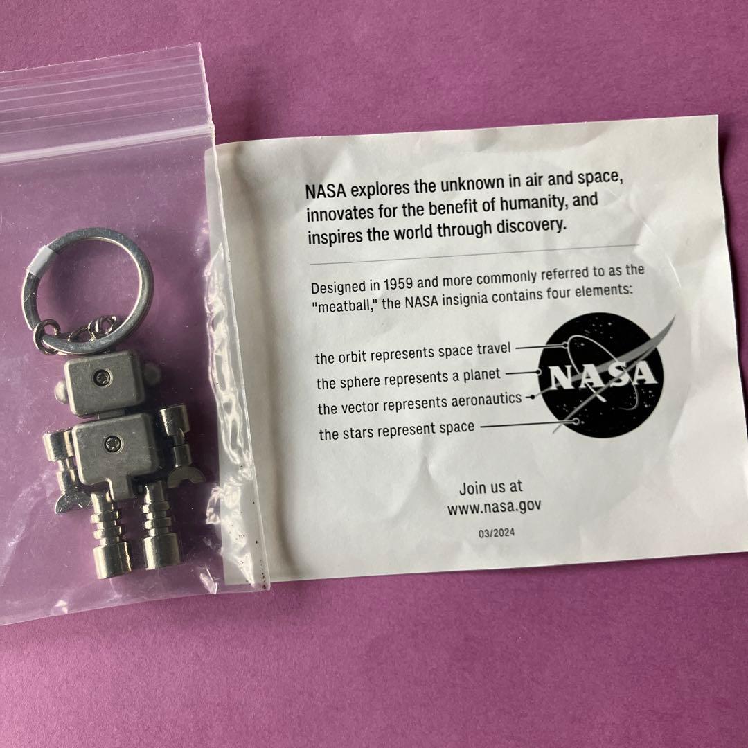 NASA ロボット型メタルキーホルダー