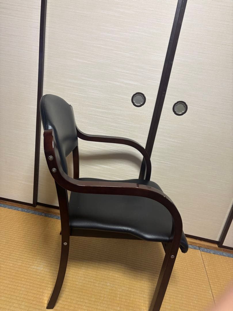 肘掛け椅子