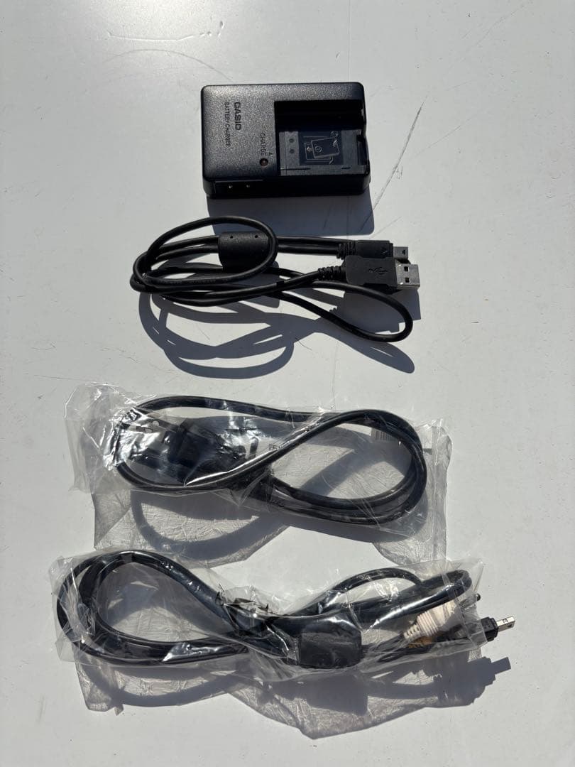 【美品】CASIO EXILIM ピンク コンパクトデジタルカメラ