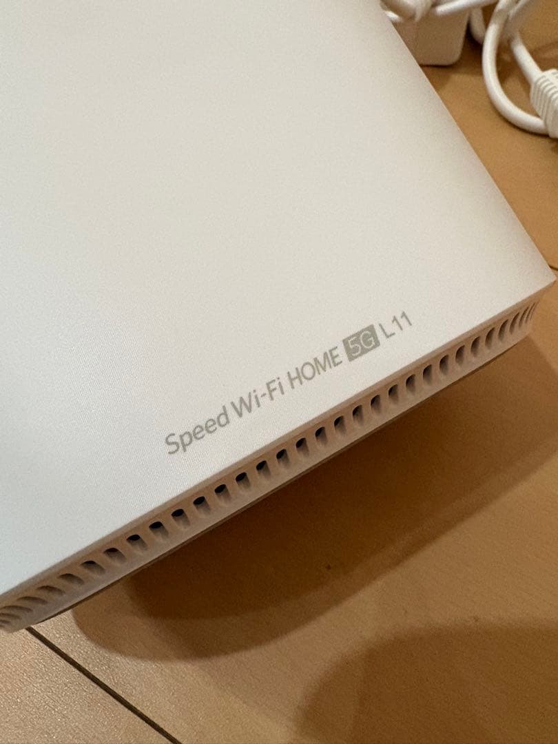 Speed Wi-Fi  5G L11 本体＋ACアダプタ